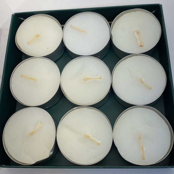 THE WHITE BARN CANDLE CO. 9 SCENTED TEALIGHTS - Picture 3 of 3